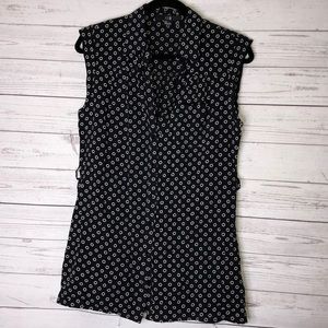 XXI brand sleeveless blouse